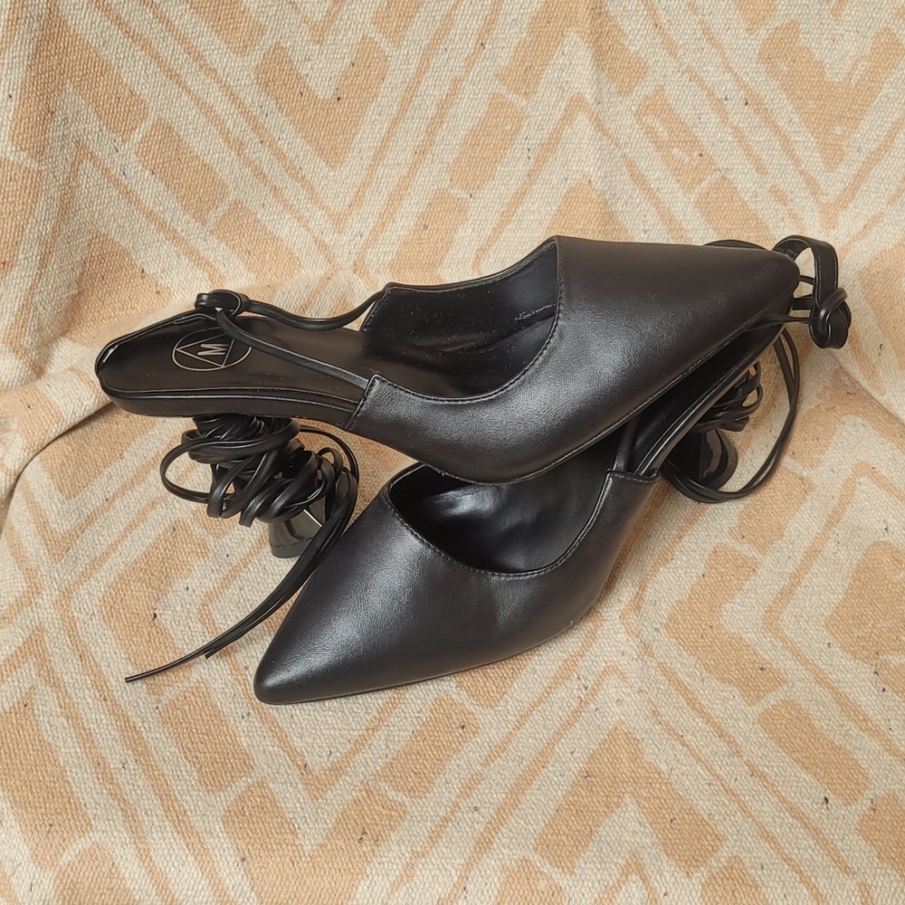 Elegant Black Women's Pumps Sz 9